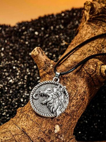 HAQUIL Wolf Necklace, Stainless Steel Wild Wolf in Jungle Totem Animal Pendant, Box Chain, Wolf Jewelry Gift in Kuwait