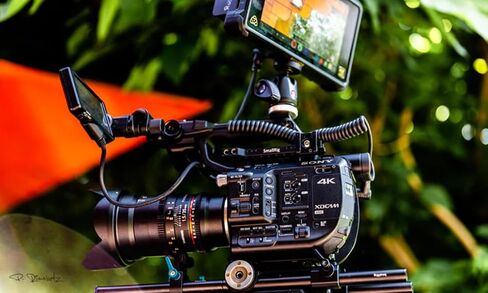 Rokinon DS16M-NEX 16mm T2.2 Cine عدسة واسعة الزاوية لكاميرا Sony Alpha E-Mount عدسات قابلة للتبديل سوداء in Saudi Arabia