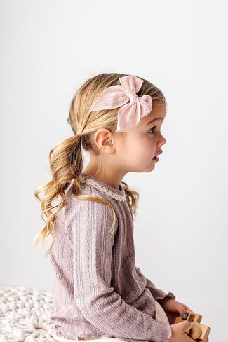 Little Poppy Co. Dows Handmade Claire Bow - شريط مطرز صلب ، ملحقات أنيقة متميزة للفتيات والرضع (الخردل ، مقطع أصلي) in Kuwait