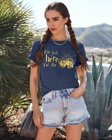 قمصان سحرية للنساء أنا فقط هنا من أجل قميص Butterbeer، قميص سحري، تي شيرت ساحرة، قمصان للإجازات in Kuwait