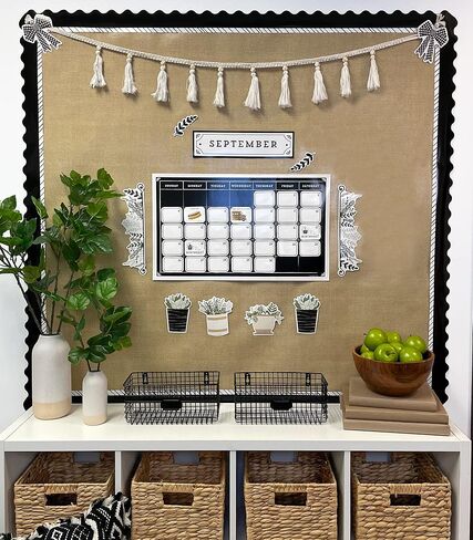 مجموعة لوحة نشرات التقويم من كارسون ديلوسا We Belong مكونة من 137 قطعة للجدار، وتقويم الفصل الدراسي بوهو قوس قزح، ورؤوس التقويم الشهري وأغطية الغطاء، ومخطط الفصول والطقس، والمزيد، ديكور الفصل الدراسي بوهو in Kuwait