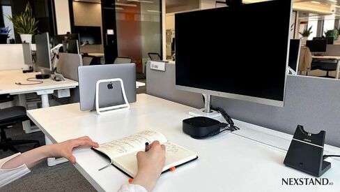 K11 vertical captop Stand for Desk （1Black ， 1 White） ، Dock Dock Desktop White ، منظم لتوفير الفضاء لجميع أجهزة MacBook ، Samsung ، HP ، Dell in Saudi Arabia