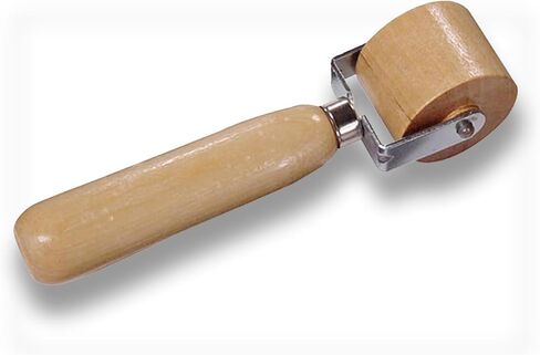 Dynamat 10007 Dyna-Roller Professional أداة تثبيت الصوت الثقيل مع مقبض الخشب و 2 بوصة من المطاط-مصنوعة في الولايات المتحدة الأمريكية in Kuwait