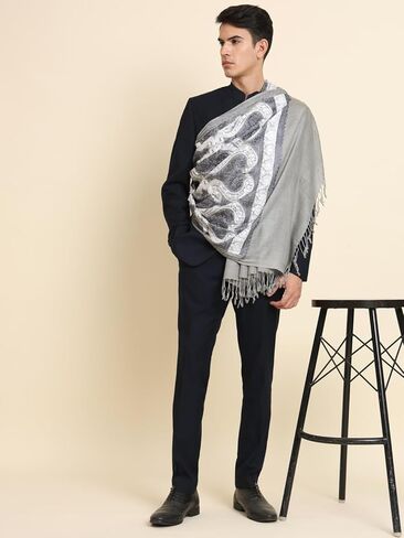 سرق Zamour المطرز للرجال ، وأنماط التطريز الحريري Nalki ، والمواد الصوفية الجميلة ، وشال الشكل العرقي in Kuwait