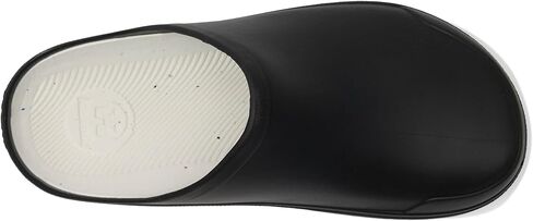Kamik Women's Nova Clog in Saudi Arabia