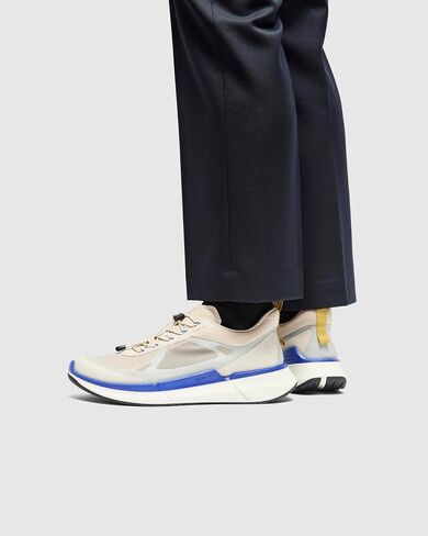 ECCO Men's Biom 2.2 Breathru Cross Trainer in Kuwait