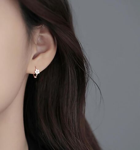 Reffeer Solid 925 Sterling Silver Flower Hoop أقراط Huggie للنساء المراهقات Daisy Hoop Earrings Cartilage Helix أقراط in Saudi Arabia
