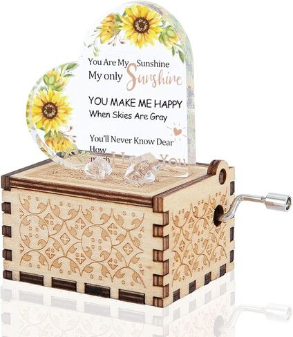 صندوق موسيقى You are My Sunshine - صندوق موسيقي خشبي مصنوع يدويًا مع لوحات زخرفية على شكل قلب من الأكريليك، هدايا عباد الشمس اللطيفة للأم والابنة وعيد ميلاد الذكرى السنوية لعيد الأم in Kuwait