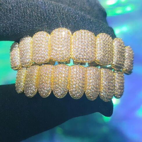 Gold Teeth Grillz Hip Hop Punk Style Copper Plated 18K Gold Inlaid Gorgeous shine Zircon Teeth Grilz Grills Orthodontics Halloween Night Party Shining Choice Numerous zircons in Saudi Arabia