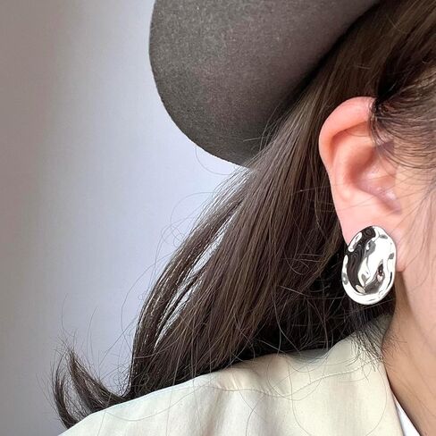 Clip on Earrings Women Gold Clip on Earrings for Women Chunky Gold Silver Drop Clip Earrings for Designer Minimalist Luxury Trendy Earrings 2025 in Kuwait