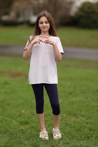 BIG ELEPHANT 3 Packs Girls Capri Leggings with Pockets, High Waisted Yoga Pants Athletic Running Dance Workout for Kids in Kuwait