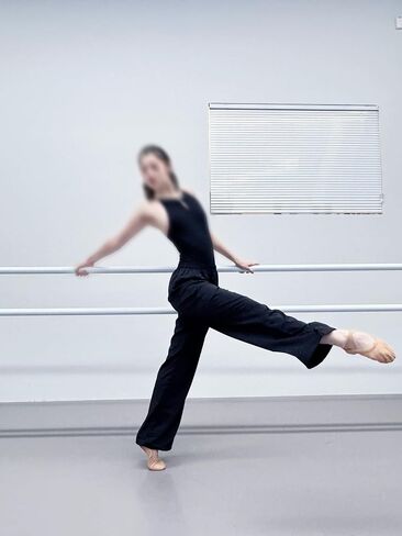 Running/Dance Woven Sports Pants Mid-Rise Elastic Waistband for Women in Saudi Arabia