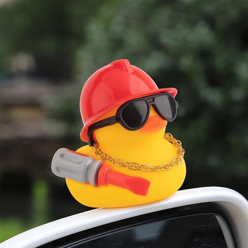 Wonuu Car Dashboard Decorations Ducks Rubber Rubber ، Builder Puilder Rubber Ducky لزخرفة السيارة اللطيفة مع أداة ، قبعة صلبة ، نظارات ، قلادة (مطرقة) in Kuwait