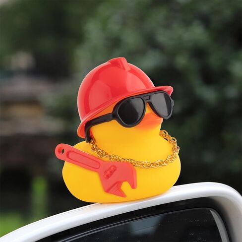 Wonuu Car Dashboard Decorations Ducks Rubber Rubber ، Builder Puilder Rubber Ducky لزخرفة السيارة اللطيفة مع أداة ، قبعة صلبة ، نظارات ، قلادة (مطرقة) in Kuwait