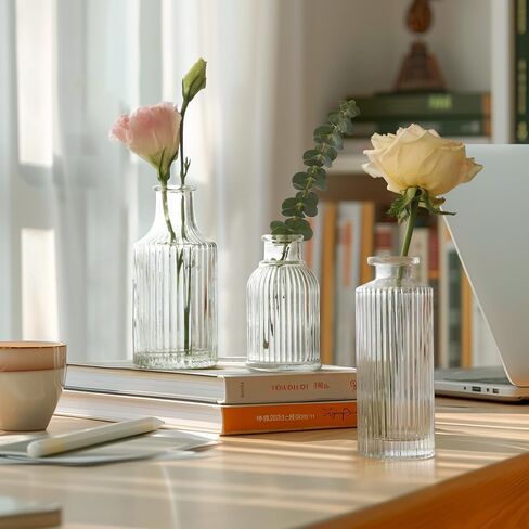 ComSaf Glass Bud Vases Set of 3, Small Flower Vases in Bulk, Mini Ribbed Vases for Centerpieces, Clear Vintage Vase for Table Decorations, Wedding, Party, Receptions, Home Decor (Different Sizes) in Saudi Arabia