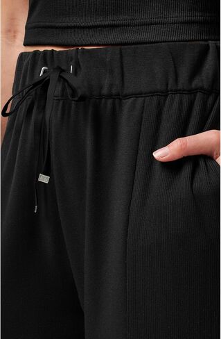 TravisMathew Women's Hidden Local Pant in Saudi Arabia