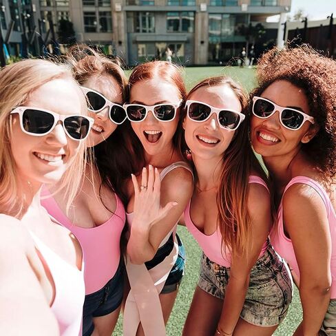 Pibupibu 80 Pack Wholesale White Black Sunglasses Bulk Comple للجنسين الحزب تفضلات الرجعية الثمانينات 90s النظارات للنساء الرجال in Kuwait