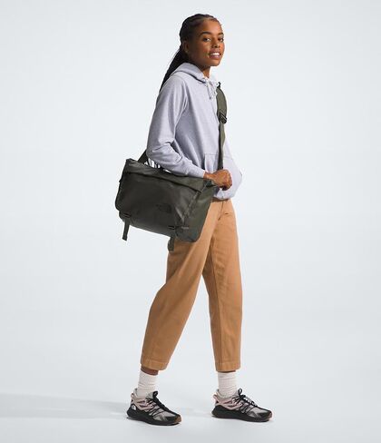THE NORTH FACE Base Camp Voyager Messenger Bag - PFAS Free in Kuwait