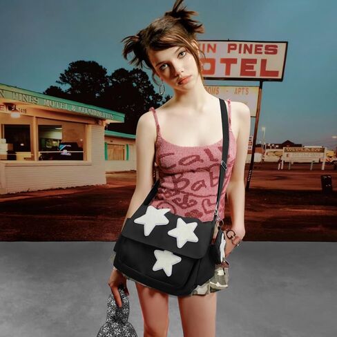 حقيبة Messenger Y2K للنساء ، نجوم فسيحة خفيفة الوزن محفظة مع محفظة عملة لطيفة ، حقيبة كتف متقاطع in Kuwait