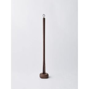 Sasaki Comfy Shoehorn 28.3 بوصة مع حامل ، مقبض طويل ، حذاء خشبي ، مصنوع في اليابان ، حذاء ، لون بني ، خشب الجوز