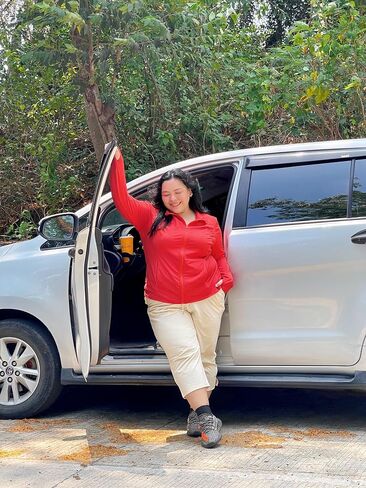 FOREYOND Plus Size Jackets for Women Athletic Workout Running Jacket Full Zip up Lightweight Yoga Tops with Thumb Holes in Saudi Arabia