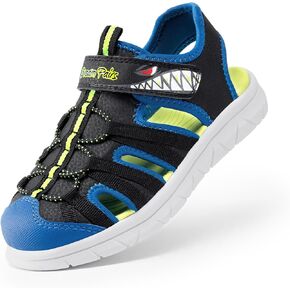 أحلام أزواج الصغار الأولاد الفتيات الفتيات الرياضة اللطيفات اللطيفة في الهواء الطلق في الهواء الطلق. in Kuwait