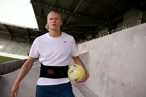 Hyperice Venom 2 Back Wrap - Provides Advanced Heat and Vibration for Pain, Soreness and Inflammation - FSA-HSA Eligible in Saudi Arabia
