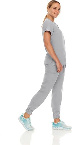 مرحبًا مجموعة Womens Stretch V-Neck Jogger Scrubs ، قمم التمريض الطبية مع أربع سراويل جيب in Kuwait