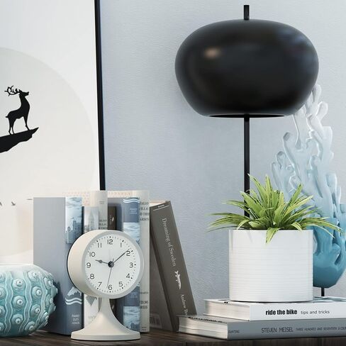 AYRELY® 3" Cute Analog Alarm Clock,Small Retro Table Clock Battery Operated,Slient Metal Desk Clock with Light for Living Room Decor,Bedroom,Bedside,Shelf (Black) in Kuwait