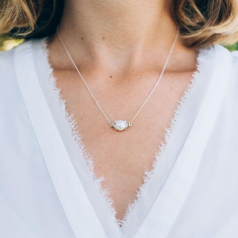 HOPE LOVE SHINE The World is Your Oyster Pearl Necklace Graduation Gifts for Her Inspirational Jewelry for Women in Kuwait