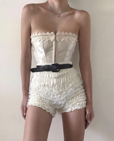 Womens Lace Trim Shorts Layered Ruffle Trim Bloomers Shorts Cute Lolita Pumpkin Pants Pettipants Streetwear in Kuwait