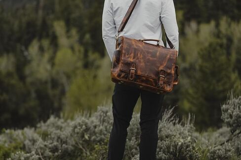 Sitka Leather Messenger in Kuwait