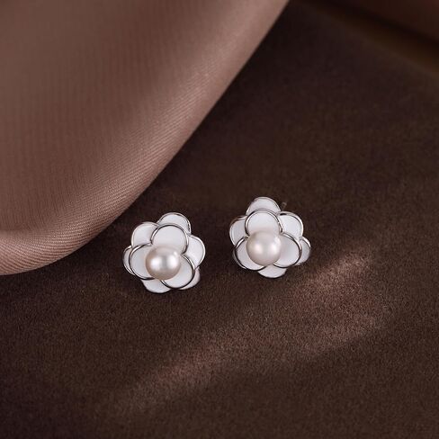 Reffeer Solid 925 Sterling Silver Pearl Flower Earrings Studs for Women Teens Flower Stud Earrings Pearls for Wedding in Saudi Arabia