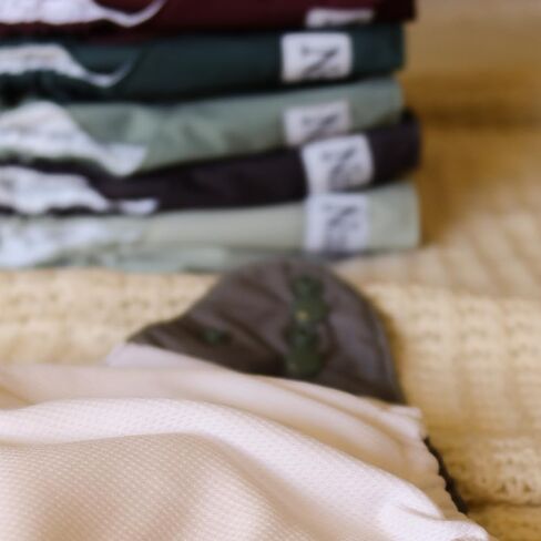 حضانة Nora's AWJ Cloth Diapers 7 مع حقيبة رطبة واحدة - غطاء مقاوم للماء ، قابلة للغسل ، قابلة لإعادة الاستخدام وحجم حفاضات الجيب القابلة للتعديل للحجم للأطفال حديثي الولادة والأطفال الصغار - في المزرعة in Kuwait