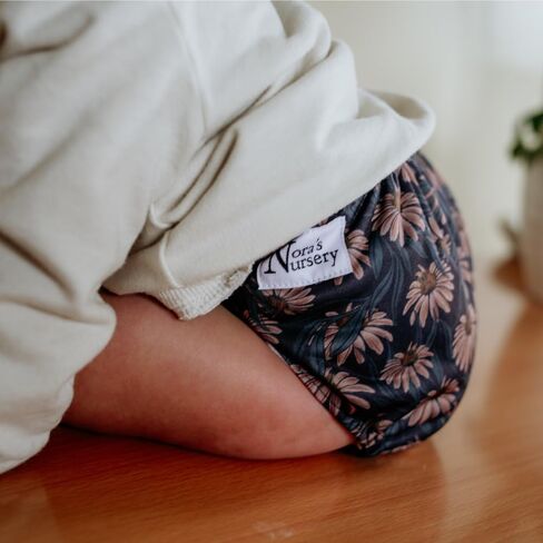 حضانة Nora's AWJ Cloth Diapers 7 مع حقيبة رطبة واحدة - غطاء مقاوم للماء ، قابلة للغسل ، قابلة لإعادة الاستخدام وحجم حفاضات الجيب القابلة للتعديل للحجم للأطفال حديثي الولادة والأطفال الصغار - في المزرعة in Kuwait