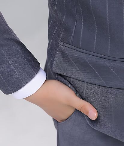 Boys Pinstripe Suits Kids Wedding Bearer Outfit Toddler Boy Communion Clothes Easter Formal Suit Set with Shirt and Tie in Saudi Arabia
