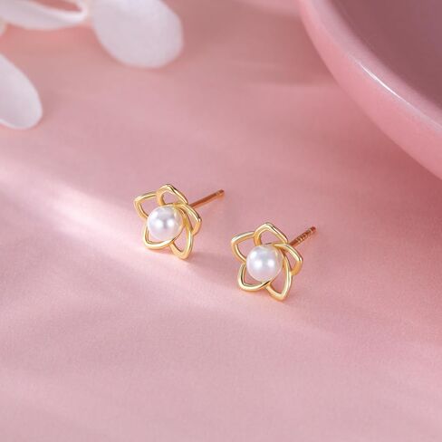 Reffeer 925 Sterling Silver Small Pearl Flower Earrings Studs for Women Teens Unique Petite Flower Studs Earrings in Saudi Arabia