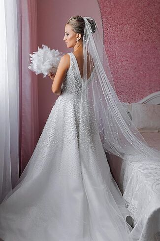 Pearl Wedding Veil for Brides, 1 Tier Veils for Women Wedding, Bridal Veil with Metal Comb 230cm/91in in Kuwait