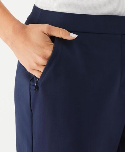 Rafaella Women's 24 "Satin Twill Capri مع الحلقات ، النسيج الممتد ، حزام مرن ، سراويل ملعقة in Kuwait