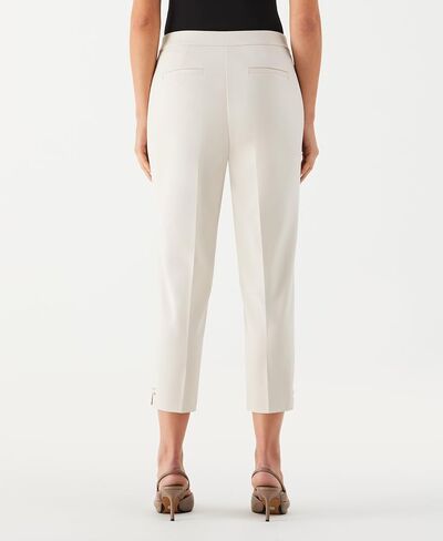 Rafaella Women's 24 "Satin Twill Capri مع الحلقات ، النسيج الممتد ، حزام مرن ، سراويل ملعقة in Kuwait