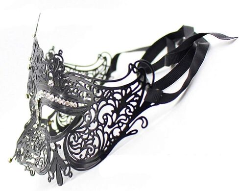 Leprato Masquerade Mask for Women Black Venetian Mask for Halloween Mardi Gras Prom Ball Party Costume Mask in Saudi Arabia