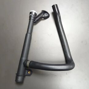 1PCS OEM 30774514 LR005563 أنبوب خزان المياه متوافق مع S80/XC60
