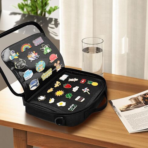كتاب عرض دبوس المينا ، مجموعة تداول Travel Travel Travel ، Brooch Pin Lover Collector ، لوحة عرض دبوس من طاشية من 6 صفحات مع فيلم واقٍ ومقابض وحزام الكتف ، الأسود in Kuwait