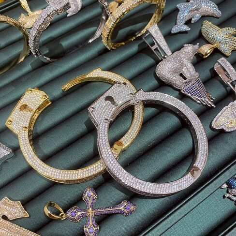 ICEDIAMOND الذهب الأبيض مطلي بالهيب هوب المثلج للدراما التصميم الدقوق ، أحجار الزركونيا الساطعة الدقيقة مع سوار مشبك قفل مسنن طويل للرجال in Kuwait