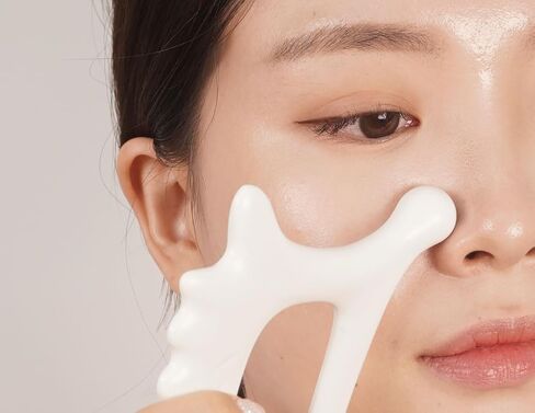 Royrosa® 로이로사 매직괄사 k-beauty ، 100 ٪ من السيراميك غواشا ، وعلاج الوخز بالإبر وجسم ، وتقليل الخطوط الدقيقة والتجاعيد ، المصنوعة في كوريا الجنوبية (Royrosa Guasha) in Kuwait