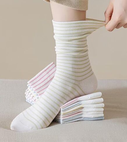 Women's Seamless Striped Crew Socks 2-Pack in Saudi Arabia