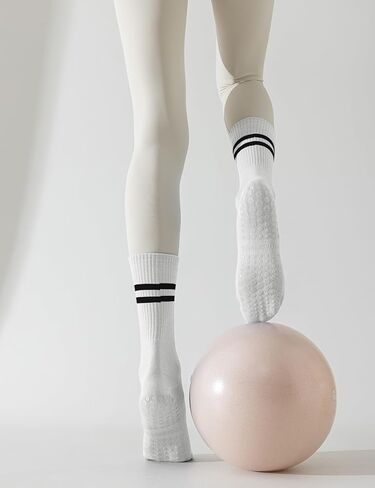 GUUNIEE Pilates & Yoga Socks for Women with Non-Slip Grip for Barre, Ballet,Hospital & Barefoot Workout 2/4 Pairs Breathable in Kuwait