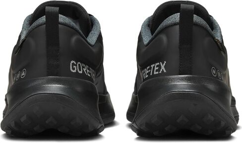 Nike Men's Low-top Walking Shoe in Kuwait