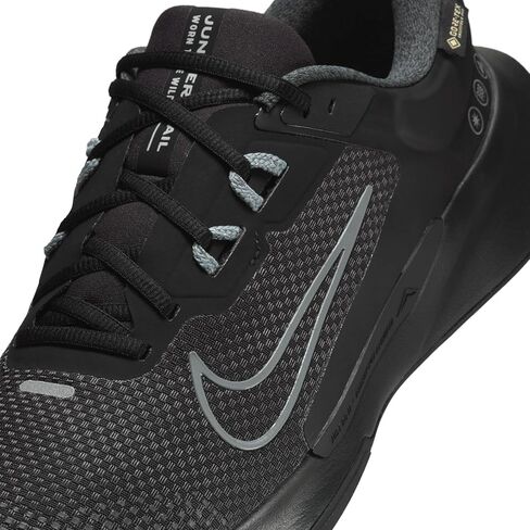 Nike Men's Low-top Walking Shoe in Kuwait