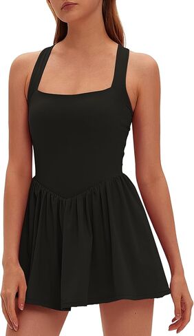 فستان تنس مربعة للسيدات بنيت في شورتات وملابس رياضية قابلة للإزالة. in Kuwait